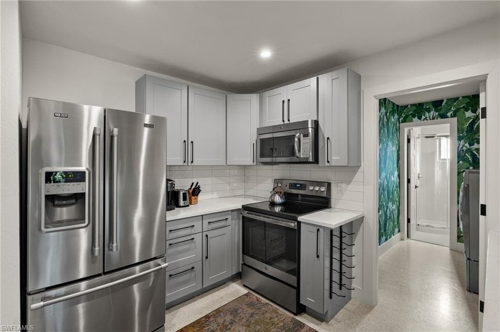 1391 Hilltop Dr, Naples, FL 34103-8