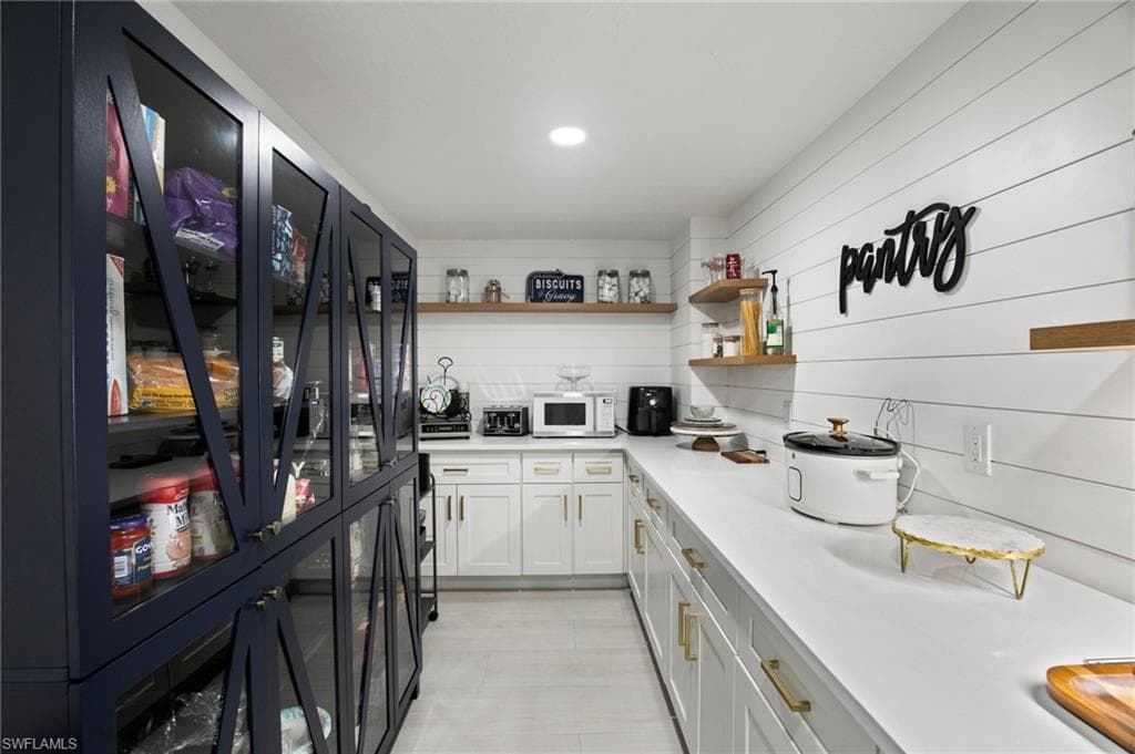 1221 Ember Ct, Marco Island, FL 34145-9