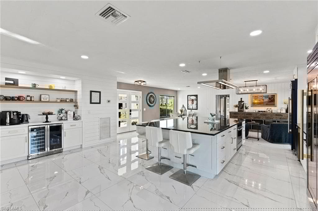 1221 Ember Ct, Marco Island, FL 34145-10