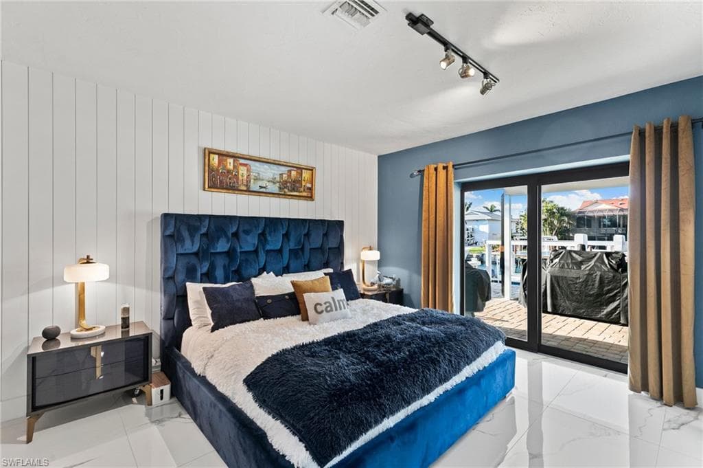1221 Ember Ct, Marco Island, FL 34145-14
