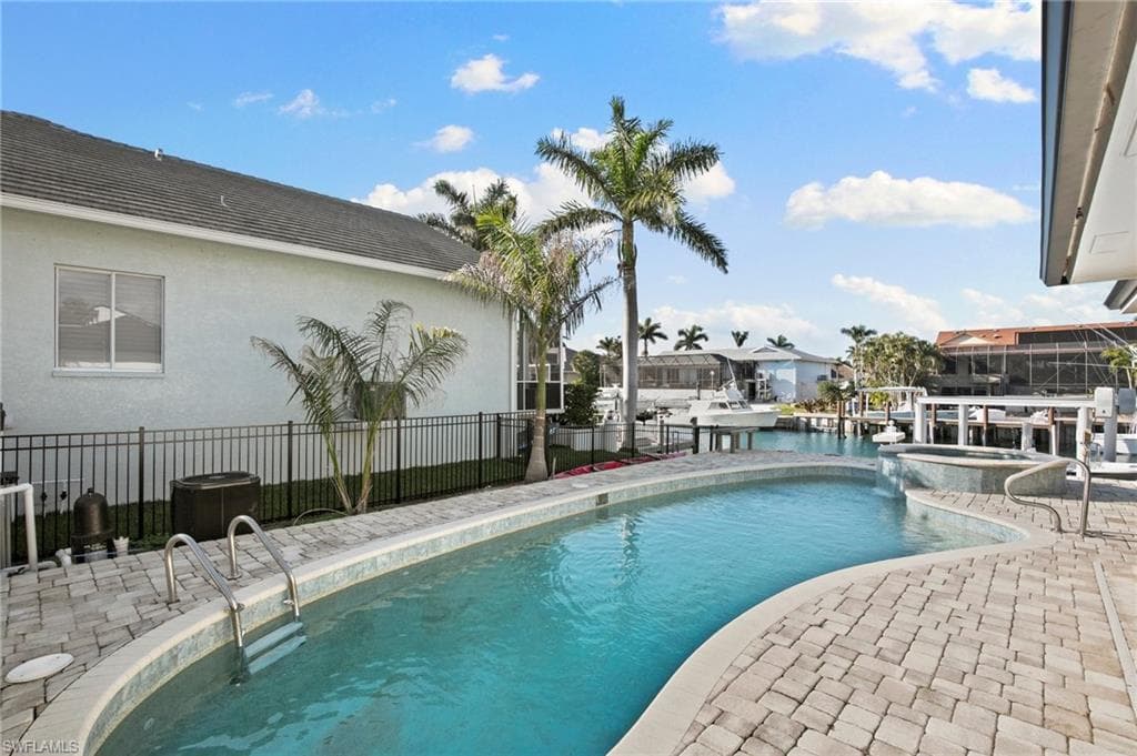 1221 Ember Ct, Marco Island, FL 34145-37