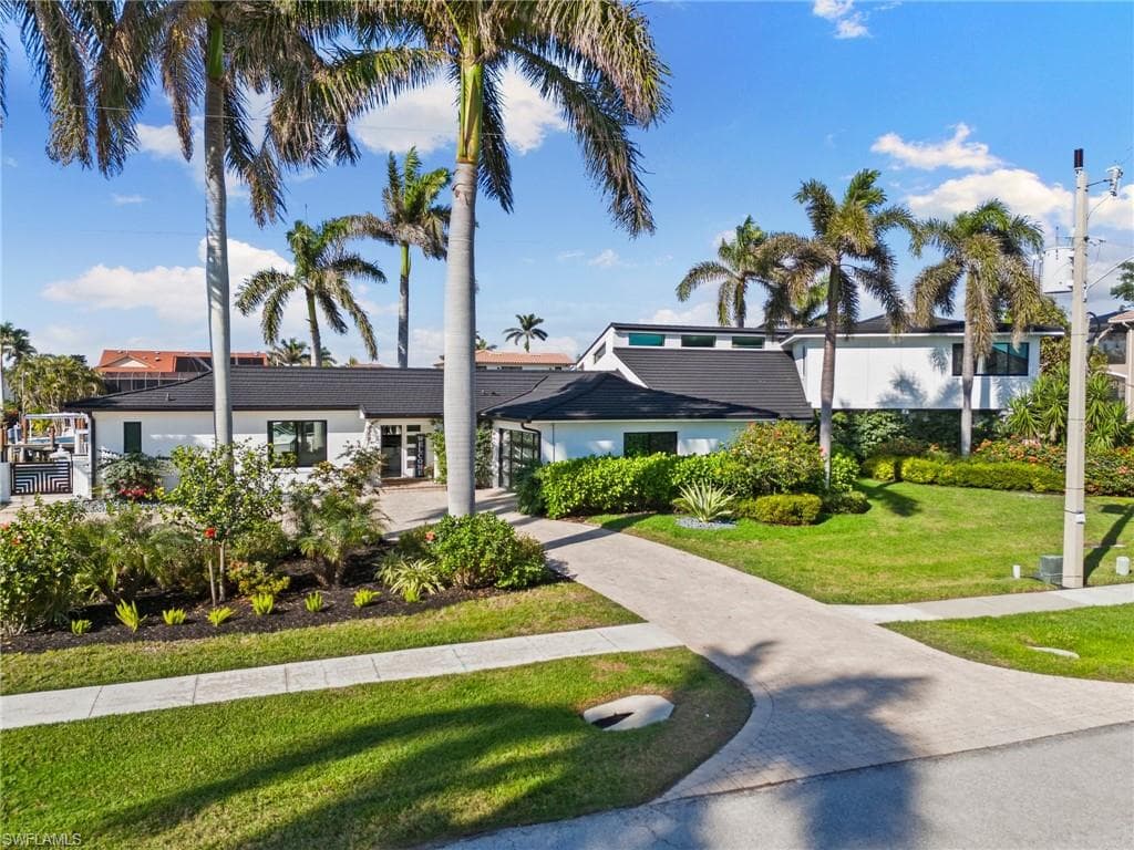 1221 Ember Ct, Marco Island, FL 34145-3