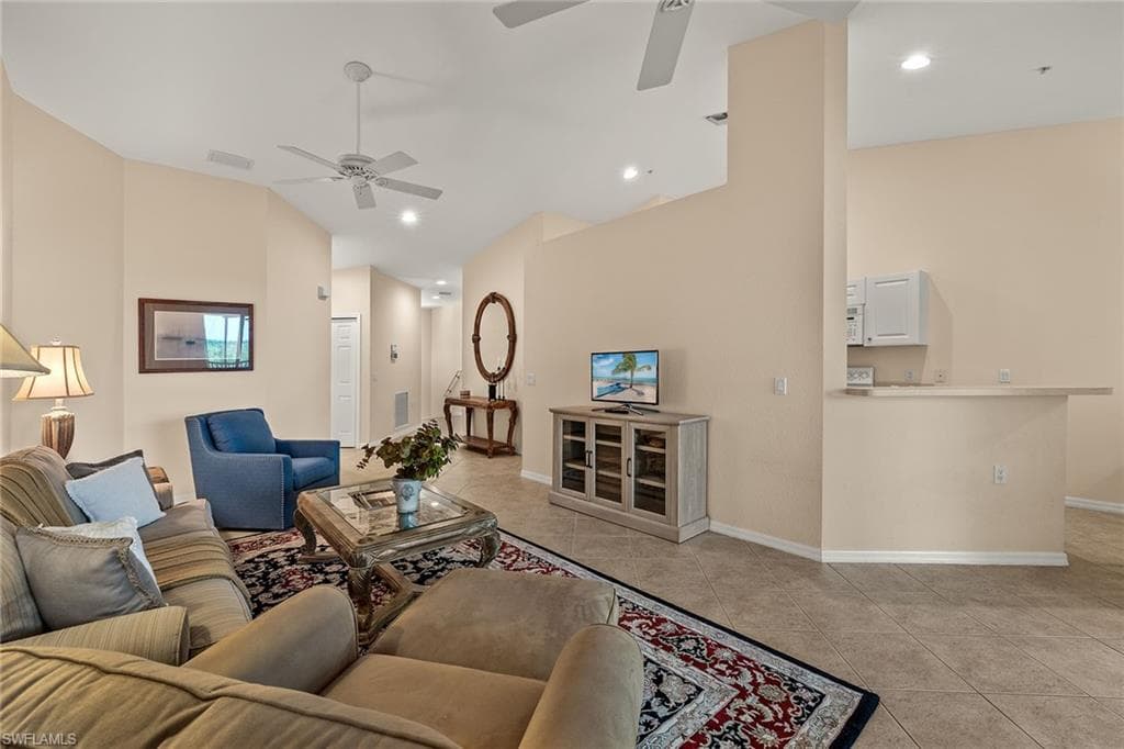 4655 Hawks Nest Way 203, Naples, FL 34114-9