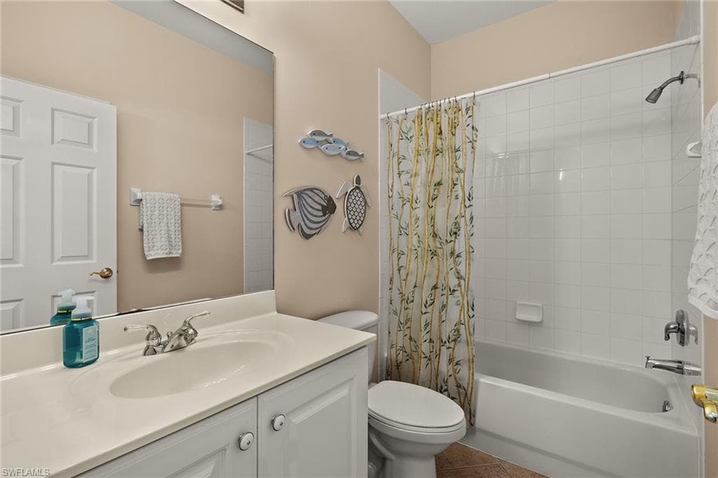 4655 Hawks Nest Way 203, Naples, FL 34114-16
