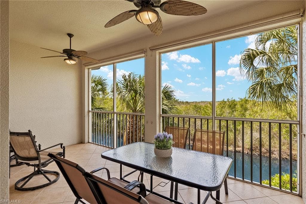 4655 Hawks Nest Way 203, Naples, FL 34114-1
