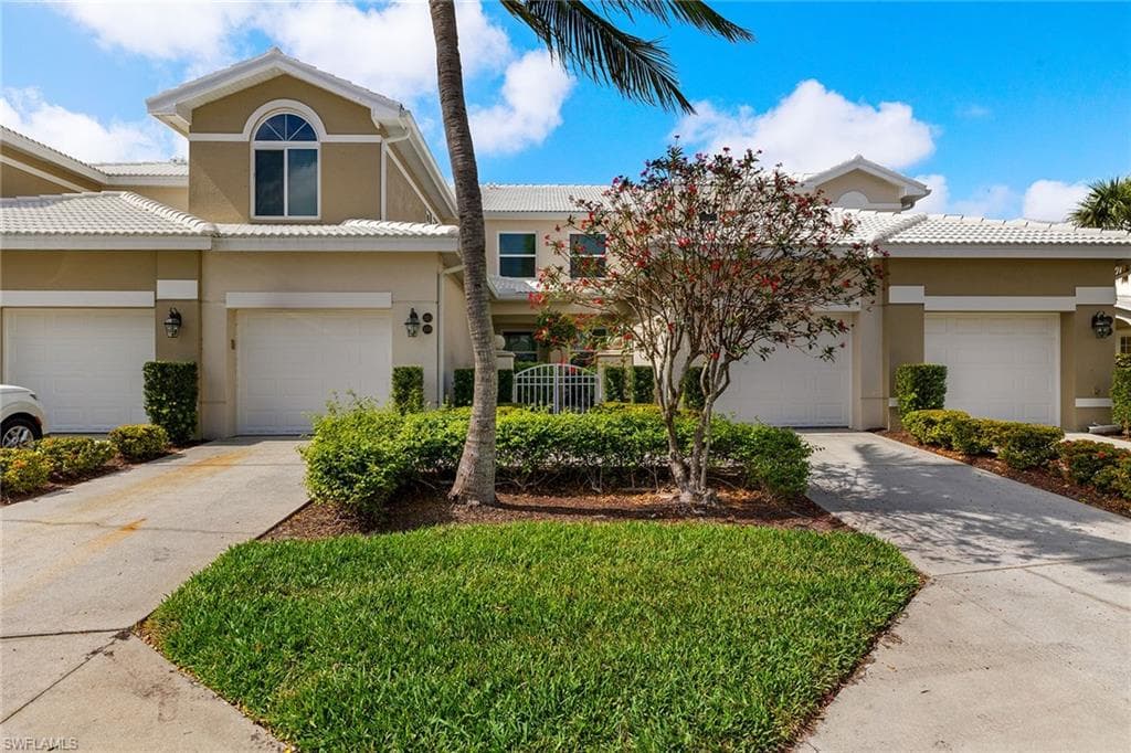 4655 Hawks Nest Way 203, Naples, FL 34114-20