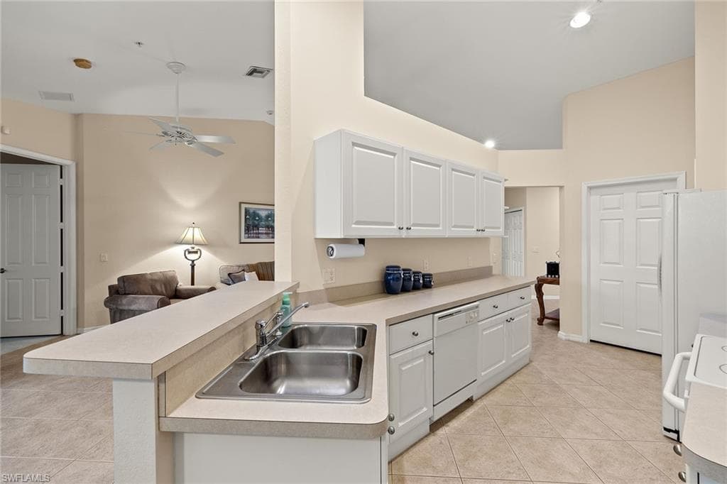 4655 Hawks Nest Way 203, Naples, FL 34114-6