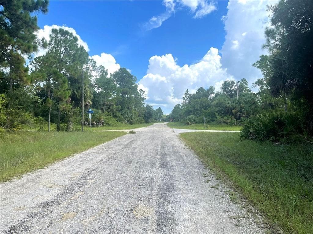 1026 Barcelona St E, Lehigh Acres, FL 33974-7