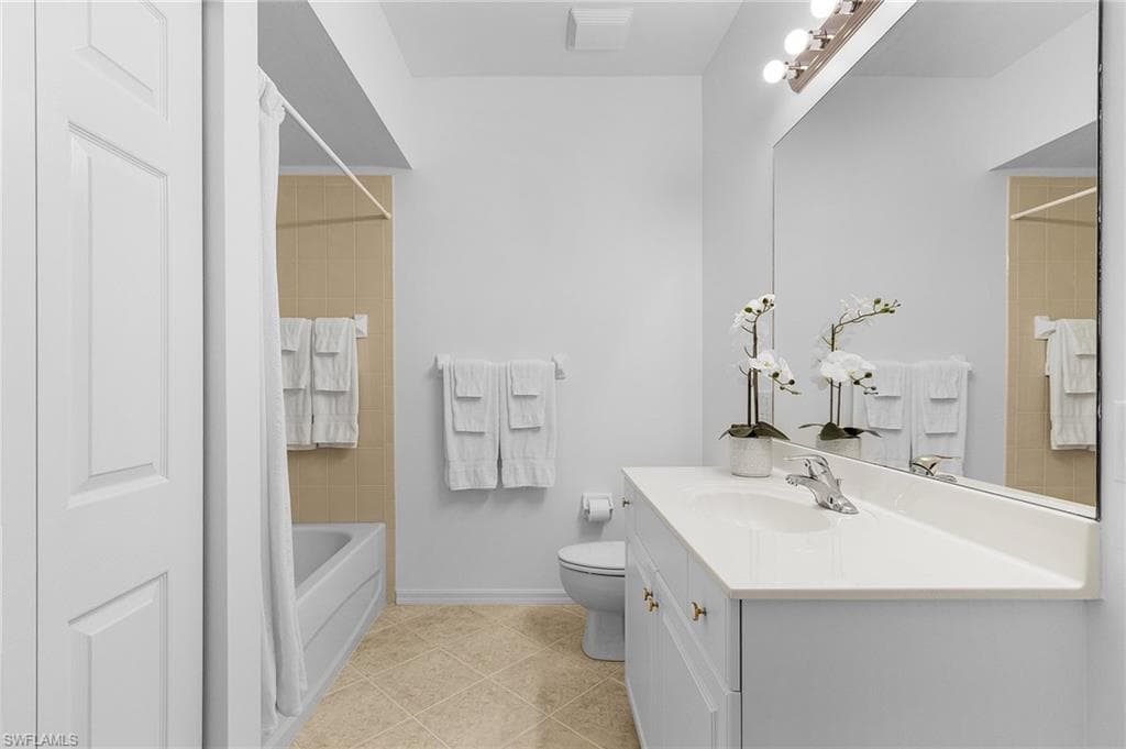 3984 Bishopwood Ct E 205, Naples, FL 34114-22