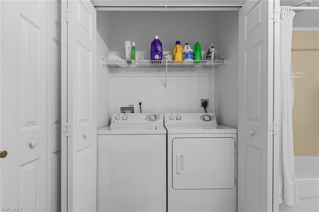 3984 Bishopwood Ct E 205, Naples, FL 34114-23