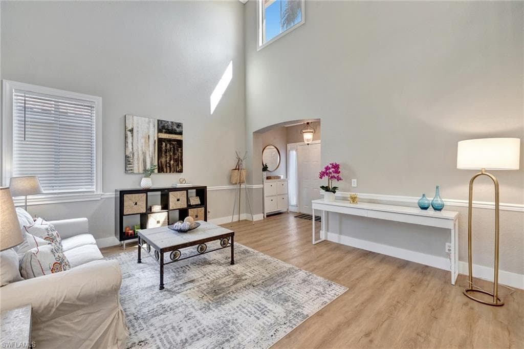 679 Conservation Dr, Weston, FL 33327-4