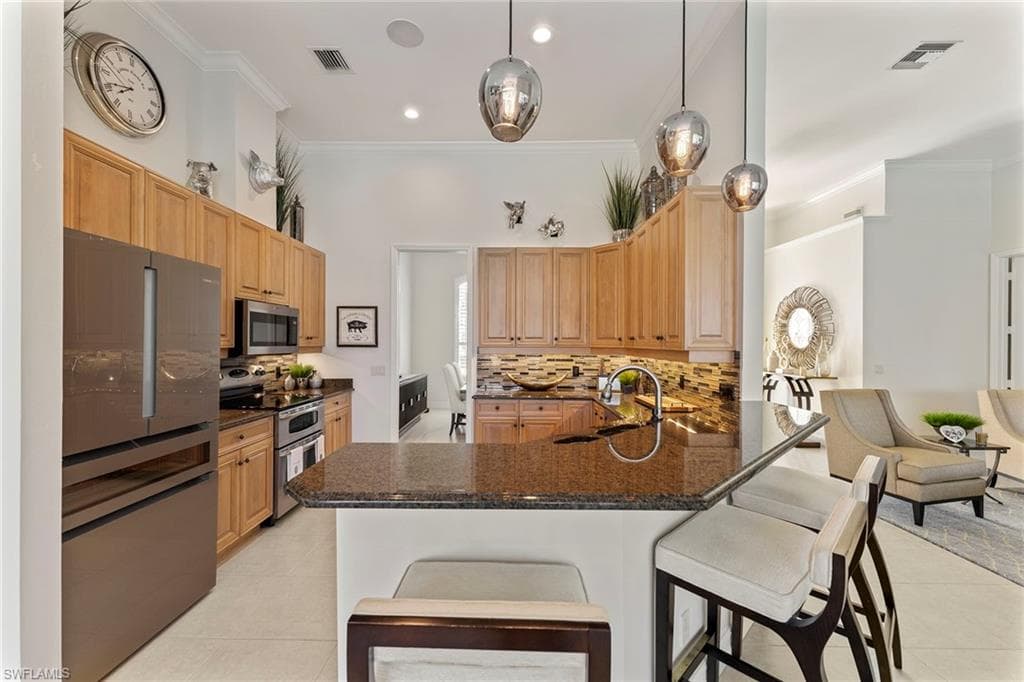 812 Giralda Ct, Marco Island, FL 34145-13