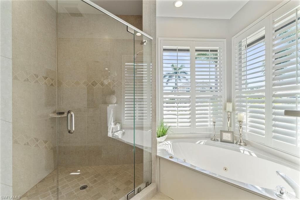 812 Giralda Ct, Marco Island, FL 34145-24