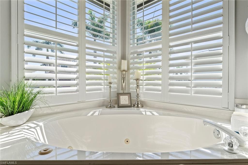 812 Giralda Ct, Marco Island, FL 34145-26