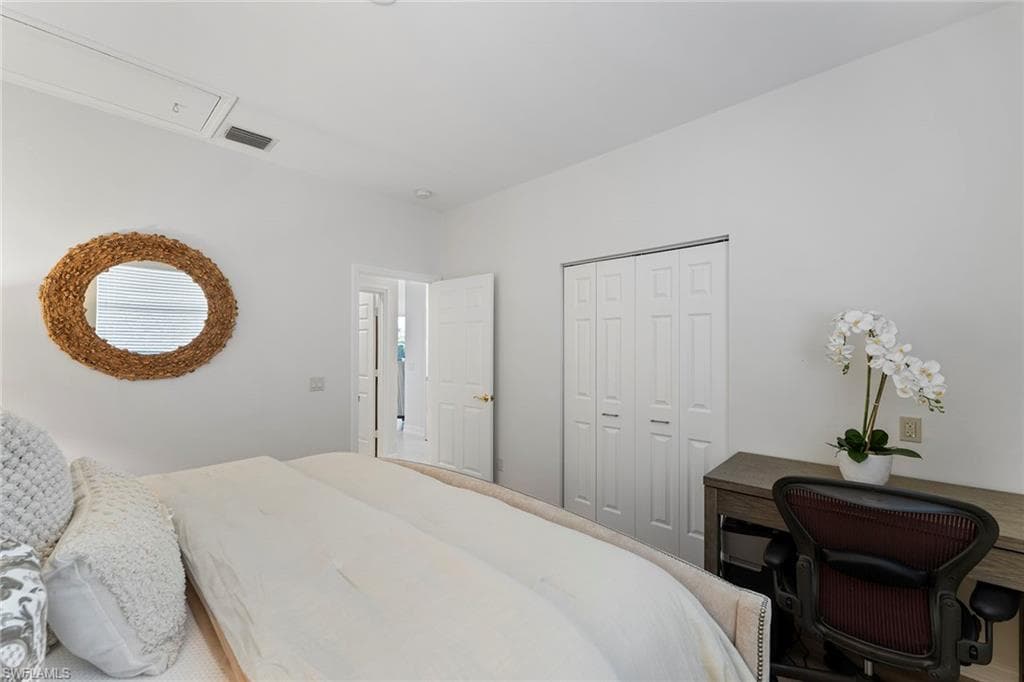 812 Giralda Ct, Marco Island, FL 34145-34