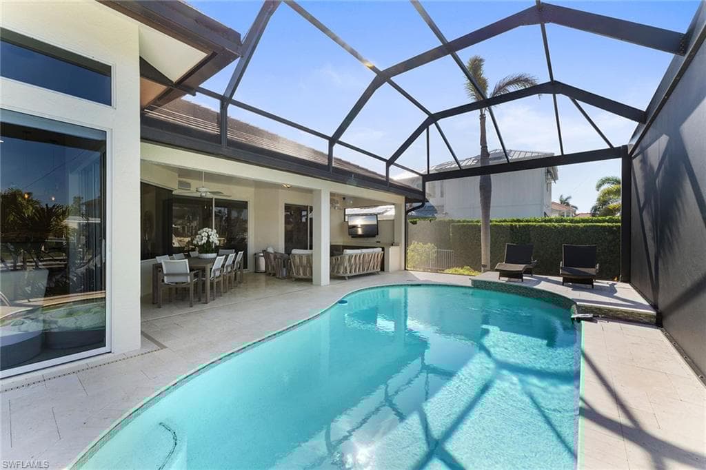 812 Giralda Ct, Marco Island, FL 34145-44