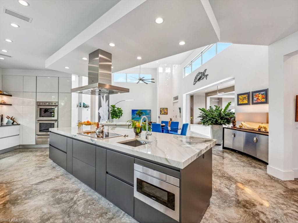 600 Crescent St, Marco Island, FL 34145-13