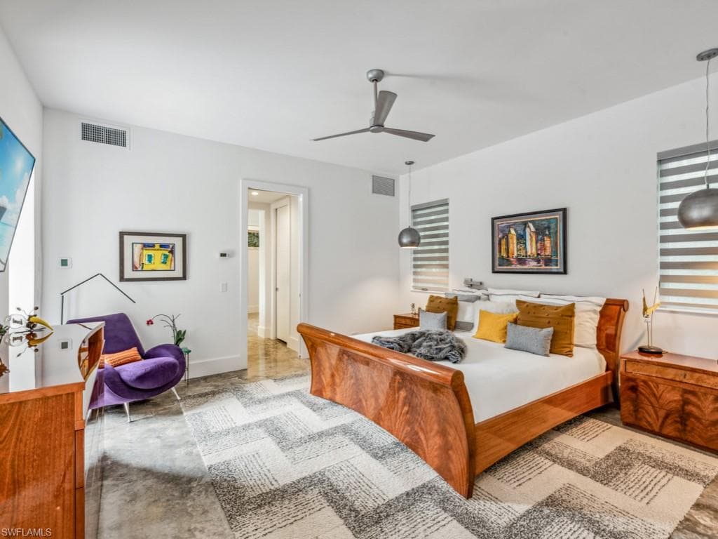 600 Crescent St, Marco Island, FL 34145-20