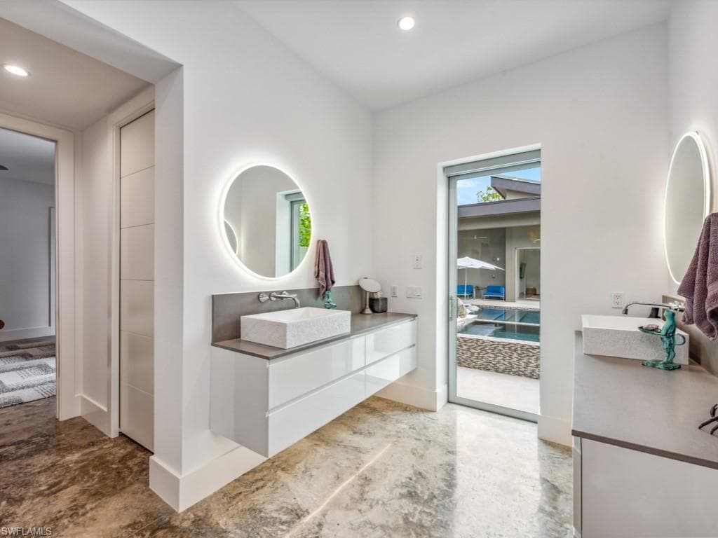 600 Crescent St, Marco Island, FL 34145-22