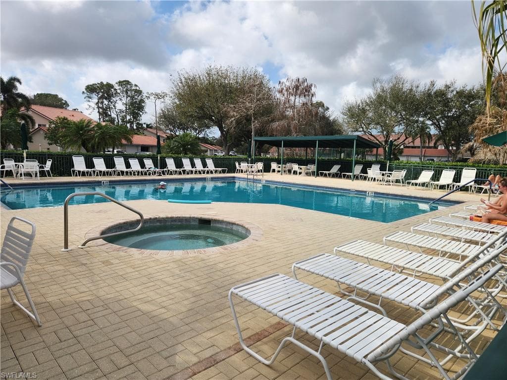 6985 Dennis Cir H204, Naples, FL 34104-20