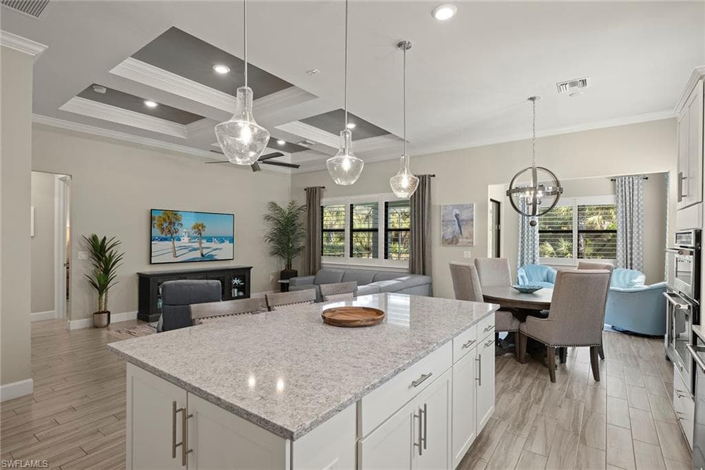 9404 Night Heron Ln, Naples, FL 34120-9