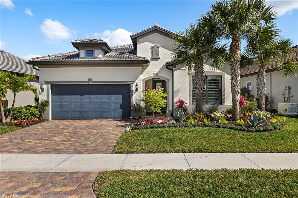 9404 Night Heron Ln, Naples, FL 34120-1