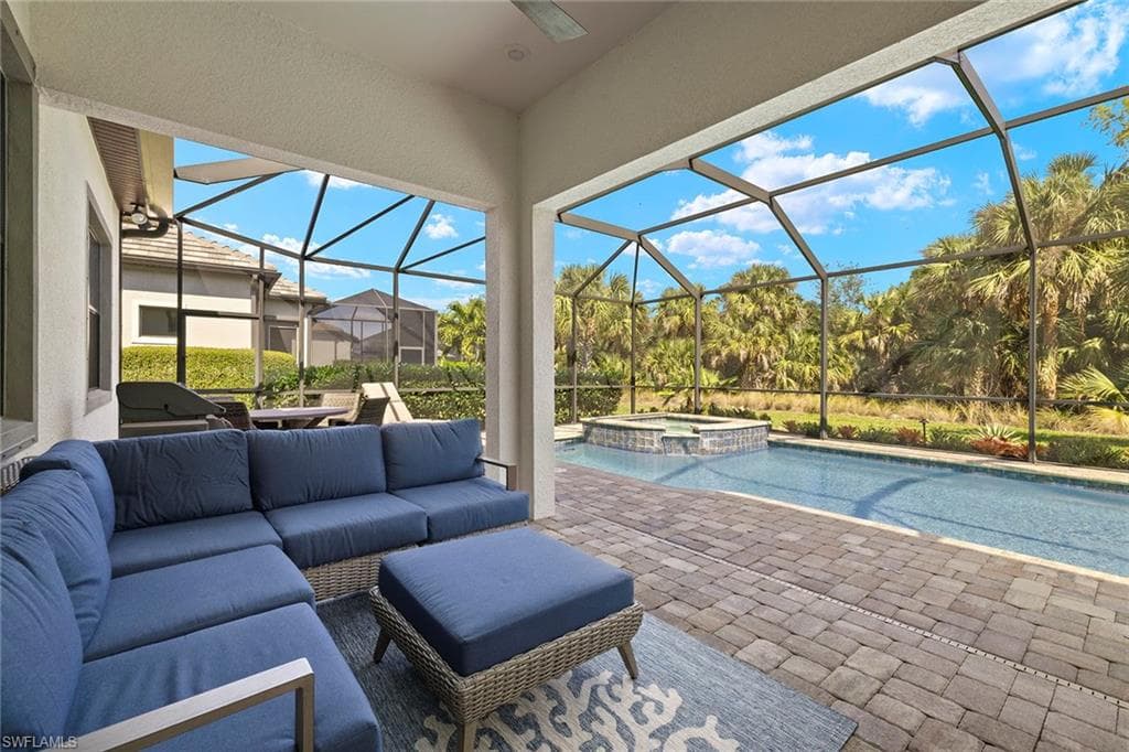 9404 Night Heron Ln, Naples, FL 34120-23