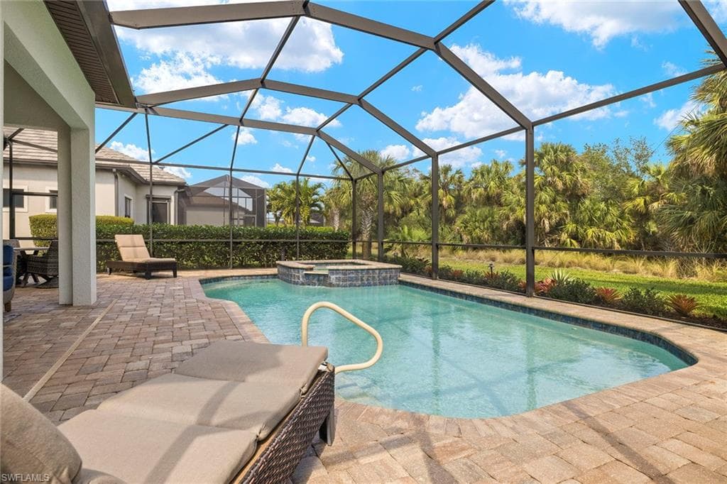 9404 Night Heron Ln, Naples, FL 34120-24