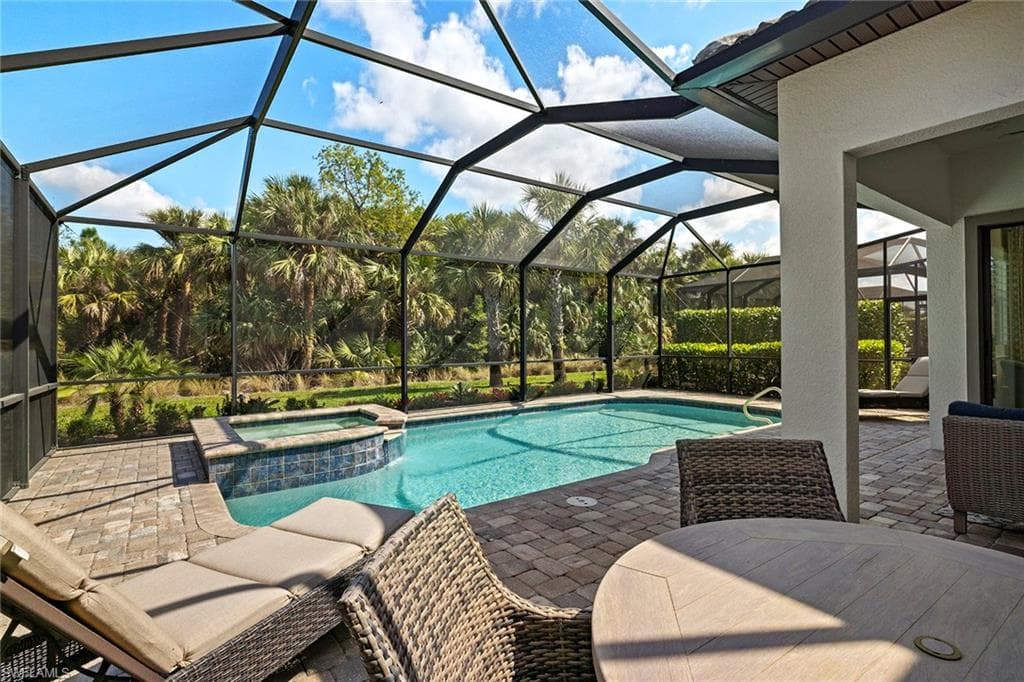 9404 Night Heron Ln, Naples, FL 34120-27