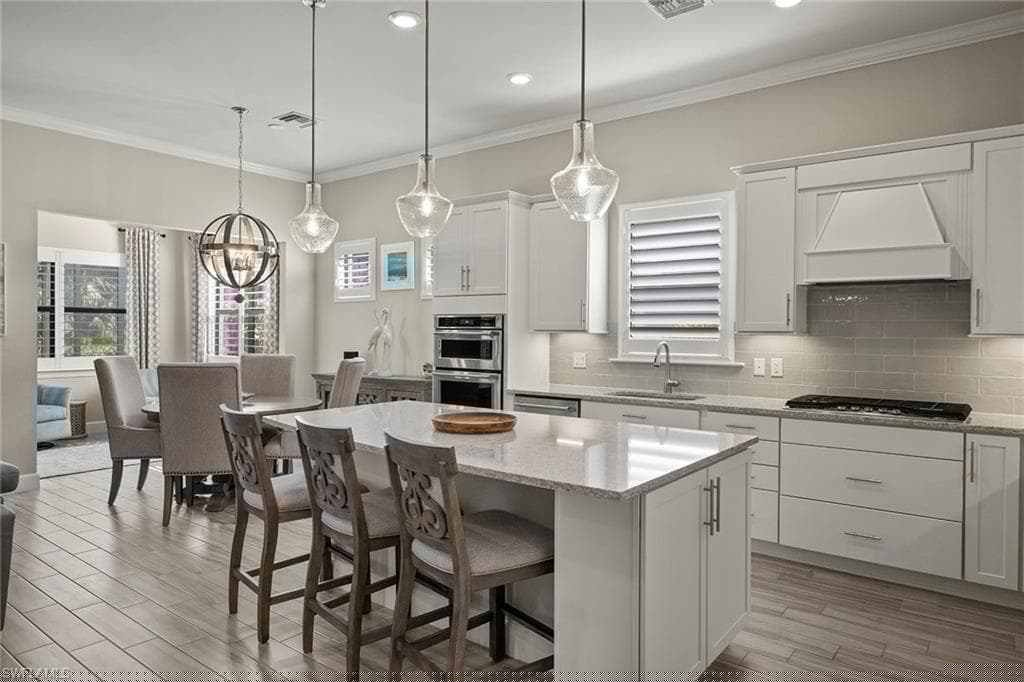 9404 Night Heron Ln, Naples, FL 34120-7