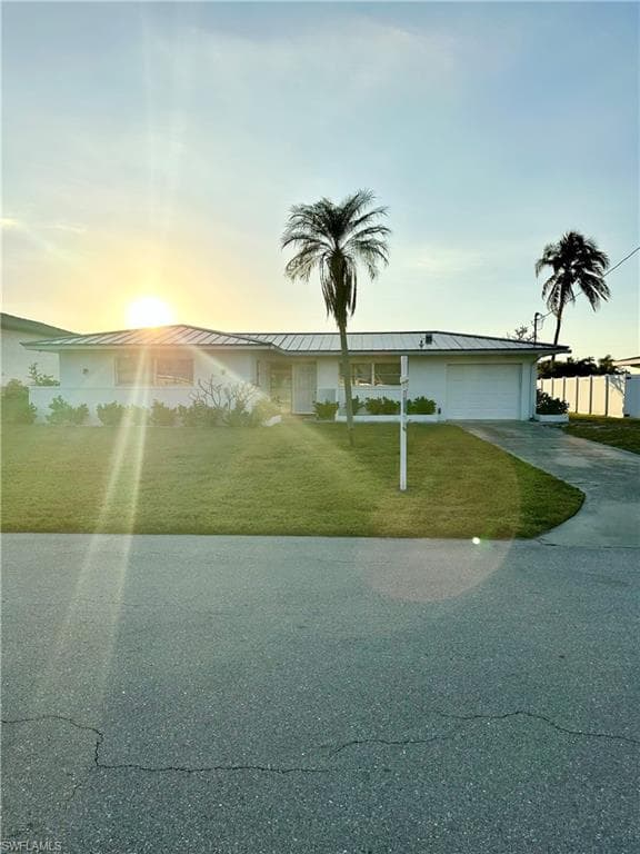 5256 Willow Ct, Cape Coral, FL 33904-4