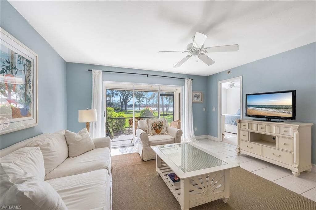 2922 Kings Lake Blvd 2922, Naples, FL 34112-2