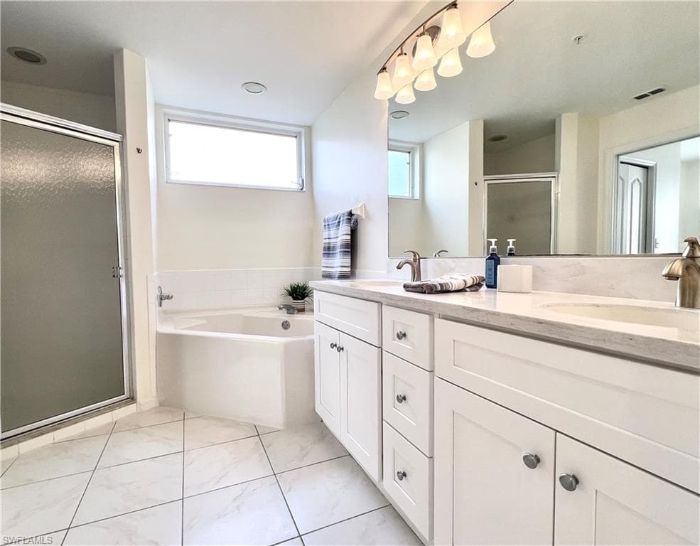 8605 Naples Heritage Dr 2-216, Naples, FL 34112-15