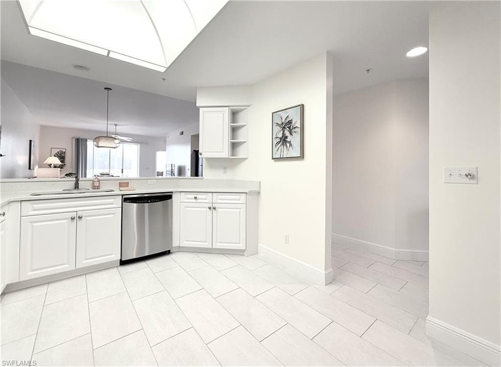 8605 Naples Heritage Dr 2-216, Naples, FL 34112-4