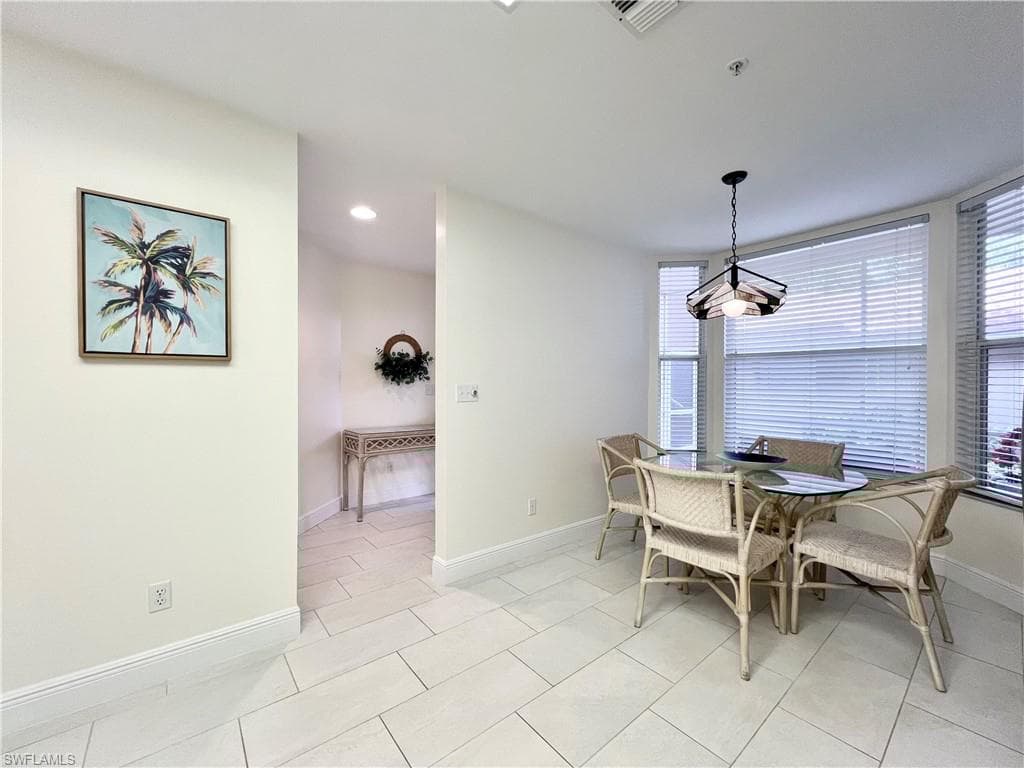 8605 Naples Heritage Dr 2-216, Naples, FL 34112-5