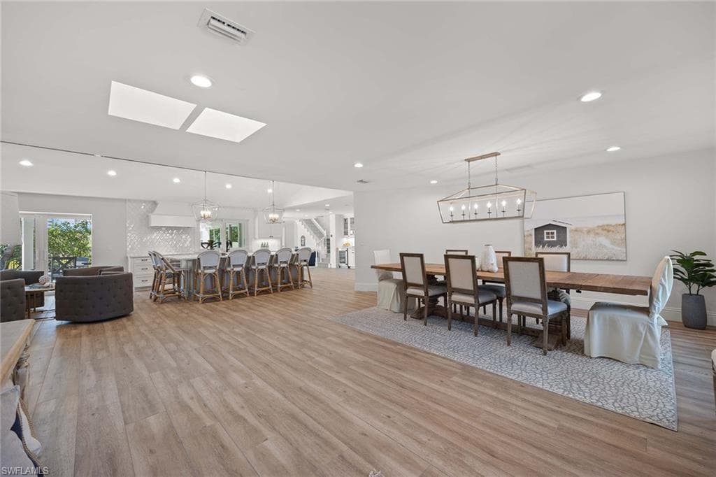 4611 Crayton Rd, Naples, FL 34103-8
