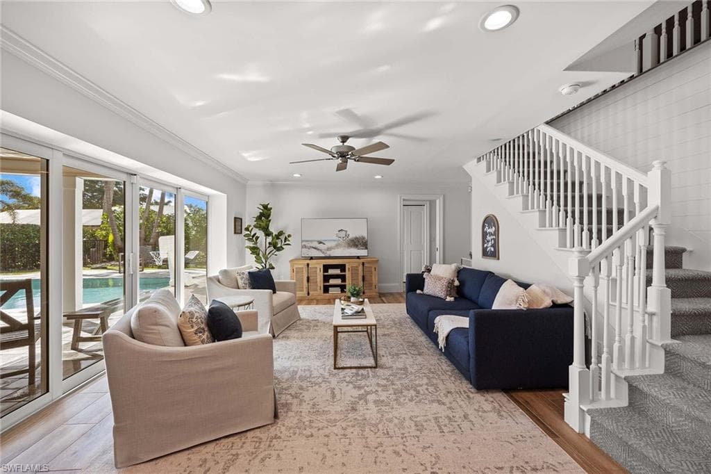 4611 Crayton Rd, Naples, FL 34103-12
