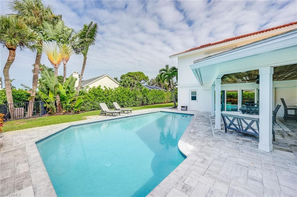 4611 Crayton Rd, Naples, FL 34103-3