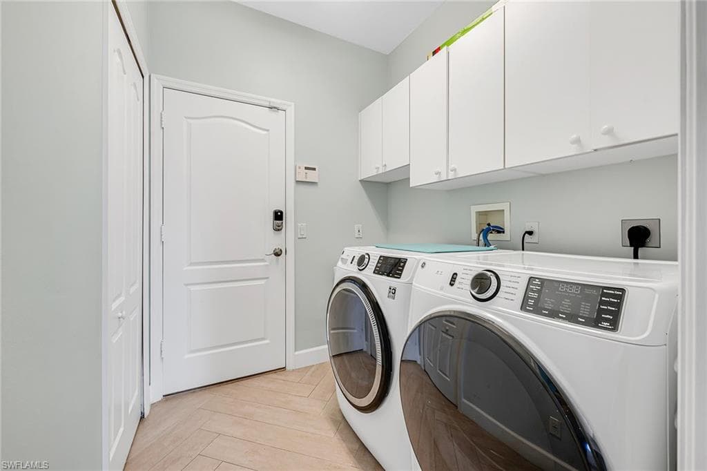 1281 Aruba Ct, Marco Island, FL 34145-27