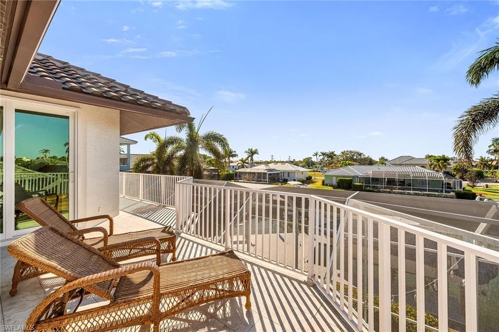 1281 Aruba Ct, Marco Island, FL 34145-30