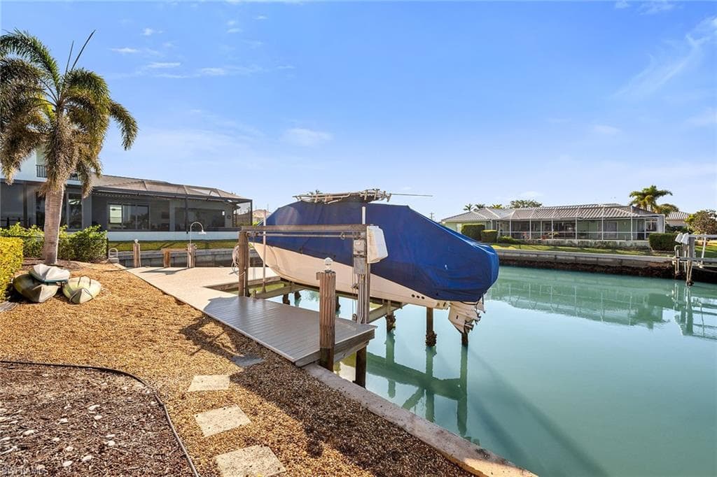 1281 Aruba Ct, Marco Island, FL 34145-39