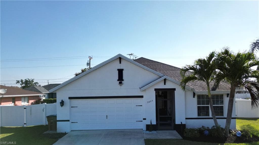 3605 2nd Ave, Cape Coral, FL 33904-1