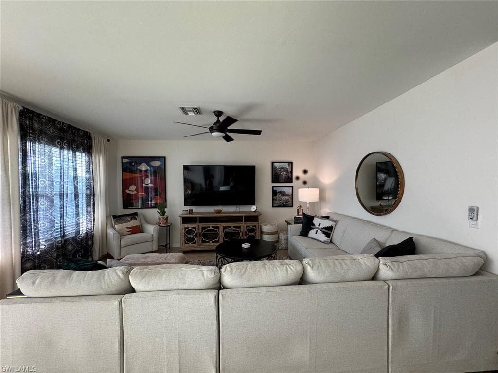 3605 2nd Ave, Cape Coral, FL 33904-20