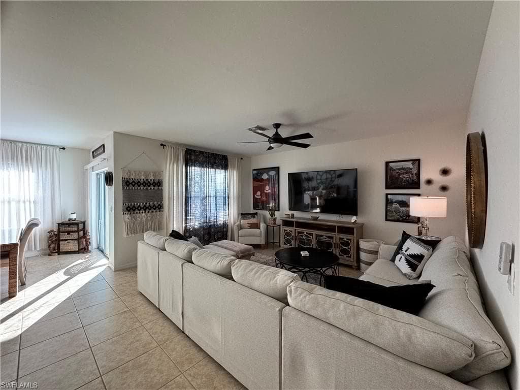 3605 2nd Ave, Cape Coral, FL 33904-21