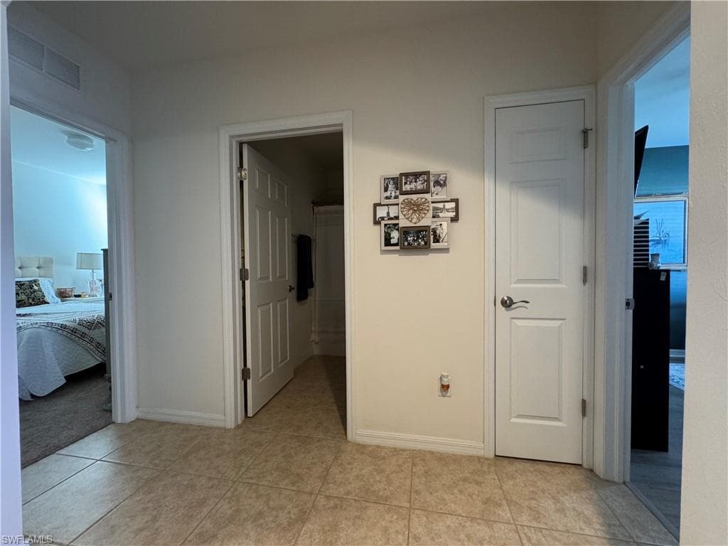 3605 2nd Ave, Cape Coral, FL 33904-24