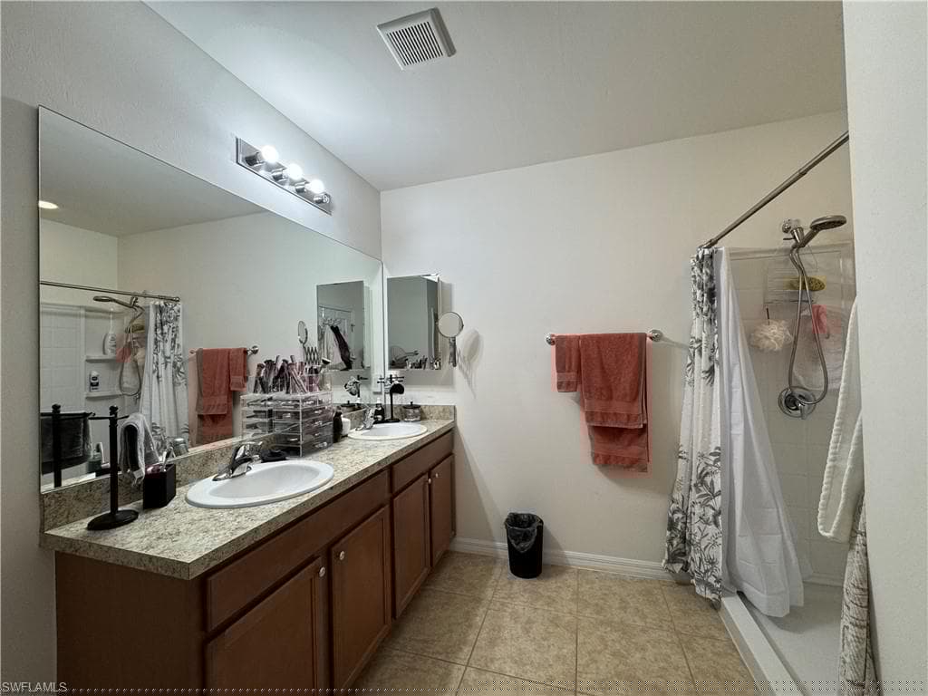 3605 2nd Ave, Cape Coral, FL 33904-31
