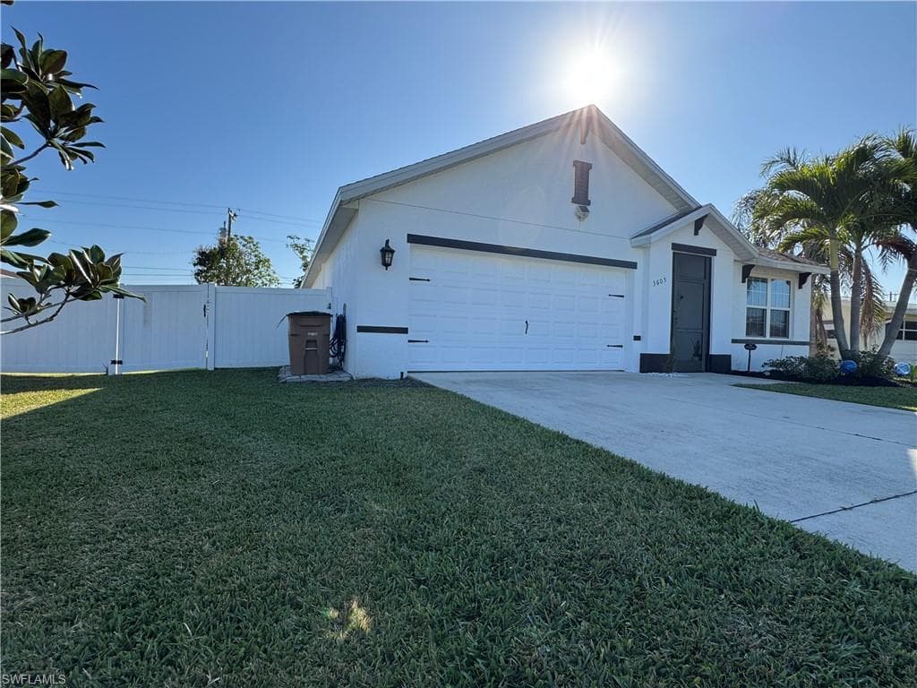 3605 2nd Ave, Cape Coral, FL 33904-5