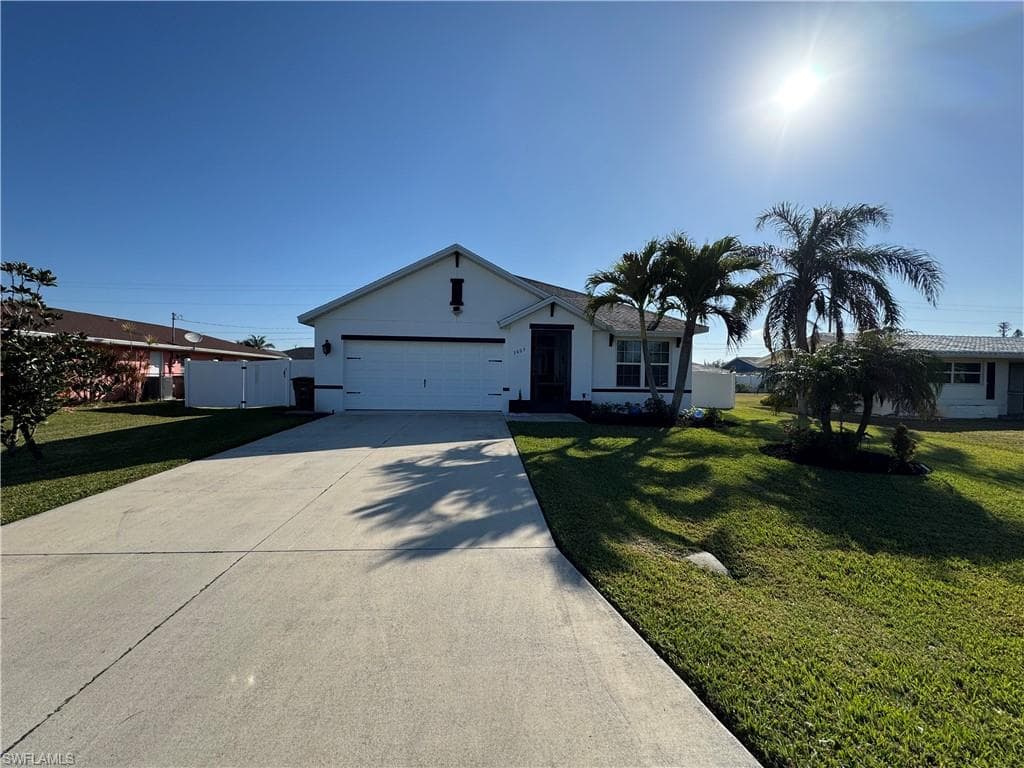 3605 2nd Ave, Cape Coral, FL 33904-7