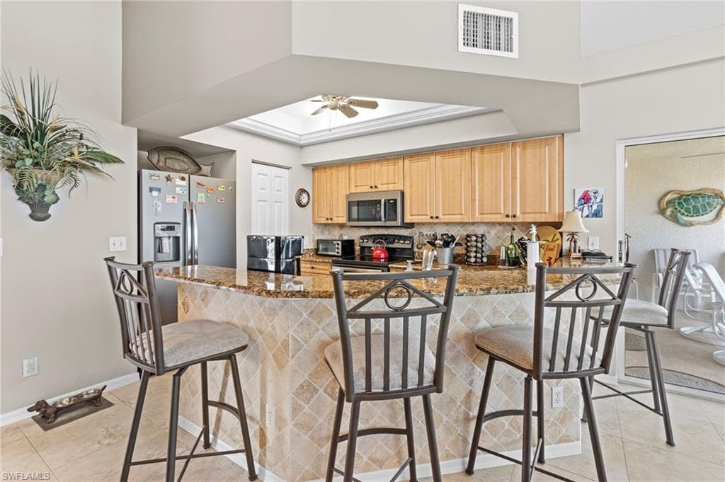870 Collier Ct 406, Marco Island, FL 34145-16