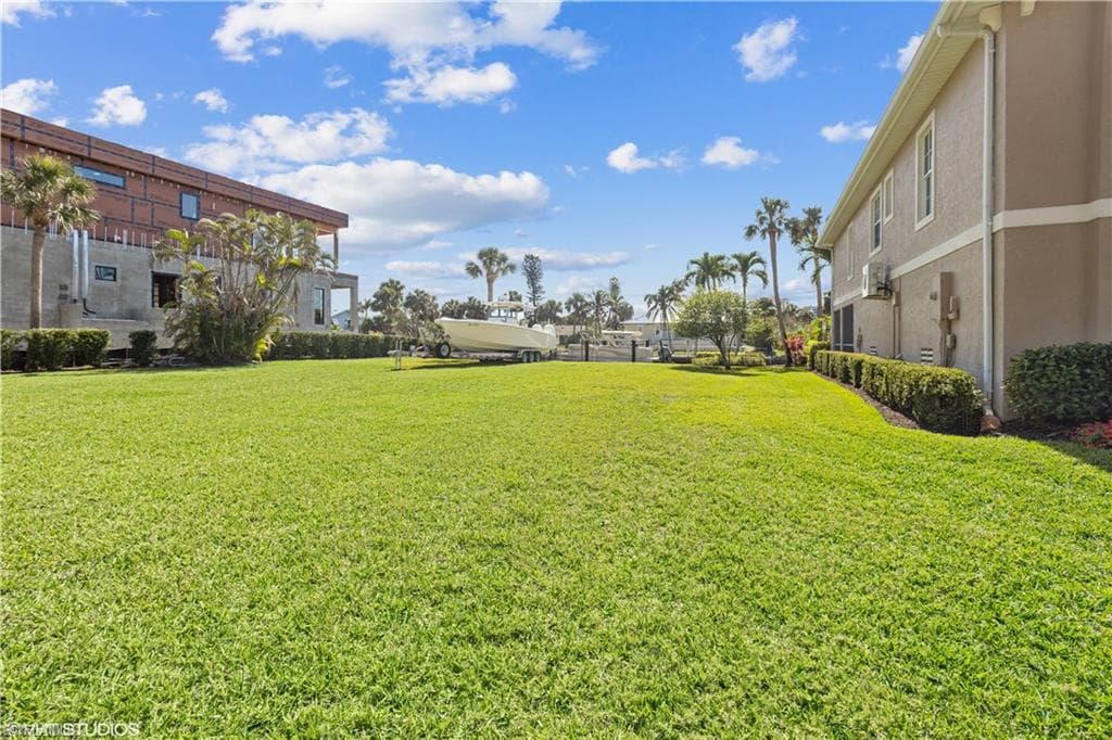 478 Bayside Ave, Naples, FL 34108-4